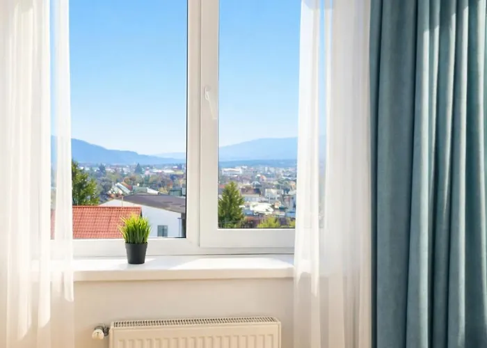 Apartman з прекрасним панорамним видом на замок та гори