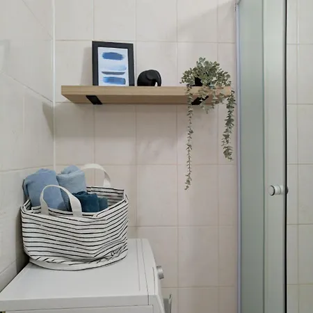 з прекрасним панорамним видом на замок та гори Appartement Moekatsjeve